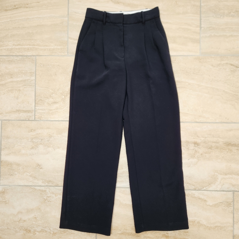 Wilfred Effortless Pants Size 2 Short
